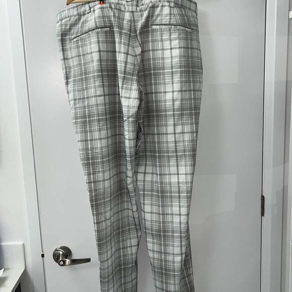 Nike Golf Pants Size 38” Waist and 32” Inseam. Like new condition. - Picture 6 of 13